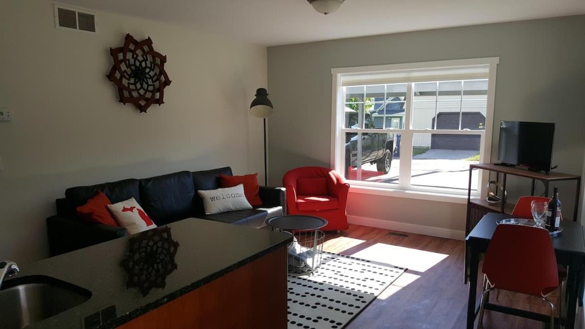 Modern And Pristine Condo -By The Gt Commons Traverse City Esterno foto